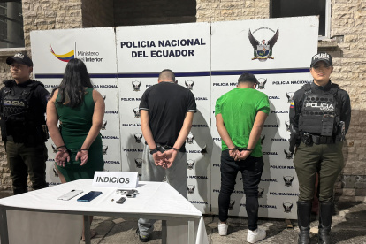 Los tres detenidos son de nacionalidad extranjera. Se desconoce si tienen antecedentes penales.