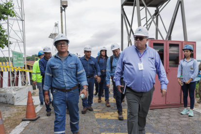 El ministro Guilhermo Ferreira, cumplió una agenda de actividades en Guayaquil, que incluyeron recorridos técnicos por centrales térmicas.