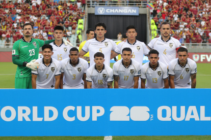 Jugadores de Bolivia en el partido por las eliminatorias sudamericanas ante Venezuela el viernes 6 de junio.