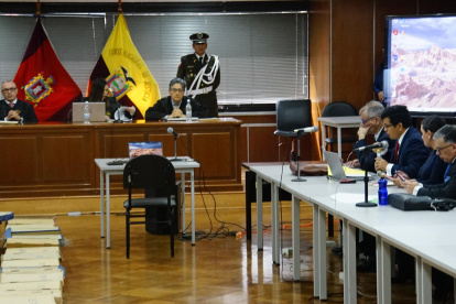 Corte. El tribunal del caso Reconstrucción de Manabí está integrado por Mercedes Caicedo (centro) y los jueces recusados Marco Rodríguez y Javier de la Cadena.
