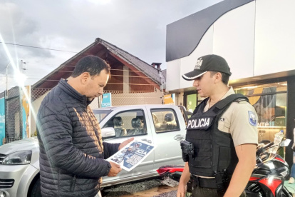 Seguridad. En Tumbaco se socializó la campaña del Qr en los locales comerciales.