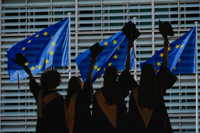 Ecuatorianos pueden aplicar para las becas de maestrías en Europa