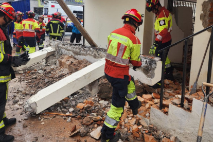 Una persona falleció y dos resultaron heridas, tras el colapso estructural de una columna en un predio en remodelación en la av. De los Shyris.