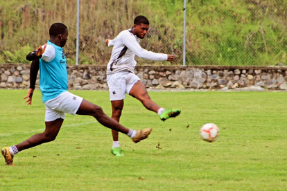 Kevin Arroyo, mediocampista del Gualaceo que no pudo vincularse al Emelec.