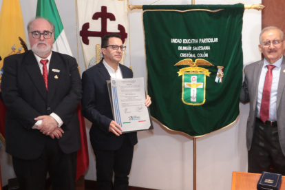 Francesco Aycart, Padre Rómulo San Martin  y Walter Mera.