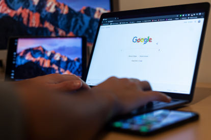 La nueva IA de Google revoluciona las búsquedas y pone en aprietos a las webs tradicionales.