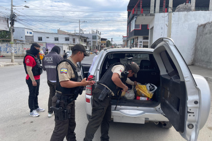 La Policía Nacional realizó operativos en varios sectores de General Villamil Playas.