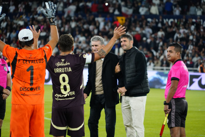 Edgardo Bauza tuvo un merecido homenaje en la Noche Blanca 2025.