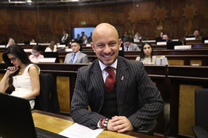 El legislador de ADN Andrés Castillo planteó en la Comisión de Desarrollo Económico el juzgamiento a menores de edad como adultos.