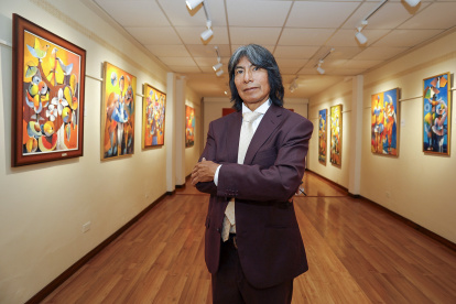 Cuadros. La obra ‘Armonías entre la fuerza y la inocencia’, la obra de Quimbita que se expone en Quito.