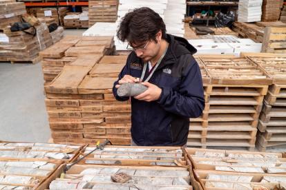 Durante la etapa de exploración minera se identifica el potencial que tienen los yacimientos.