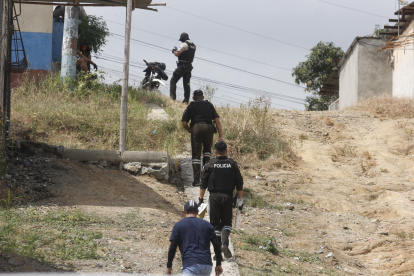 Los cuerpos de las víctimas fueron abandonados en la cooperativa Cumbres de la Balerio, en el noroeste de Guayaquil.