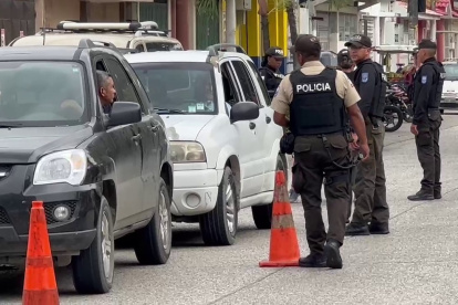 La Policía Nacional realiza operativos en Samanes, zona golpeada por las extorsiones.