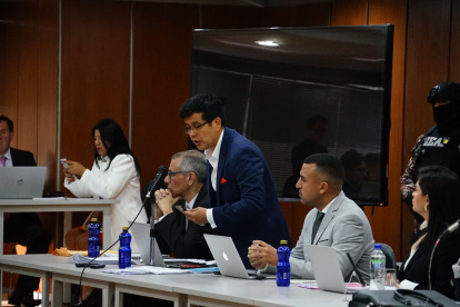 El exvicepresidente Jorge Glas llegó resguardado por la Policía Nacional a la Corte Nacional de Justicia.