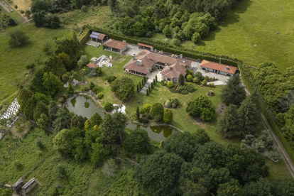 Vista aérea de la vivienda que ha comprado Julio Iglesias en Piñor (Ourense).