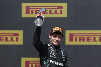 Kimi con el trofeo del tercer lugar de Canadá. 7 años tenía cuando empezó en karts. Ya en 2021, por sus logros dio el salto a la F4 y en 2022 ya estaba en la F2.