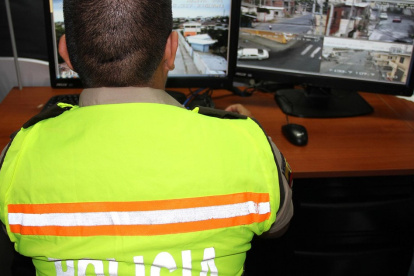 Las disposiciones para interceptar comunicaciones y correspondencia sin autorización judicial son dos de los puntos cuestionados de la Ley de Inteligencia.