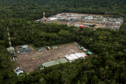 Protesta indígena: líderes amazónicos exigen a California revisar el origen de su petróleo y proteger la selva ecuatoriana