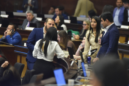 El Pleno logró votar por el texto íntegro de las reformas electorales después de un receso de tres horas.