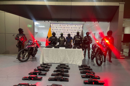 Durante  patrullaje preventivo en Calderón, norte de Quito, se aprehendió a un ciudadano por tenencia de sustancias catalogadas sujetas a fiscalización.