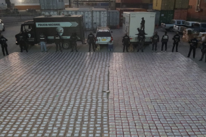 La Policía Nacional incautó las dosis de droga en Guayaquil.