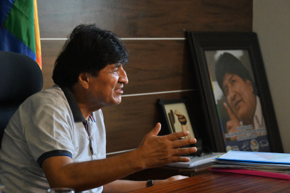 Bolivia"s former president Evo Morales speaks during an AFP interview in the coca-growing zone of Lauca Ene, Bolivia, on April 28, 2025. Protected by indigenous people, Morales is launching his biggest gamble after seven months of confinement in his coca-growing stronghold: he will travel to La Paz to register his presidential candidacy, despite an arrest warrant and a legal veto on his bid for a fourth term in Bolivia. (Photo by AIZAR RALDES / AFP) ag-externos