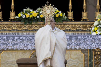 El papa León XIV celebra el Corpus Christi