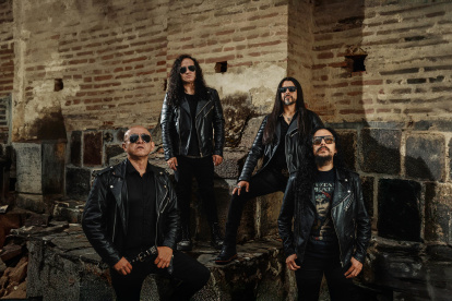 Line-up: Ider Farfán (voz y guitarra), Danny Molina (batería), Rubén Barros (guitarra) y Guille Suárez (bajo).