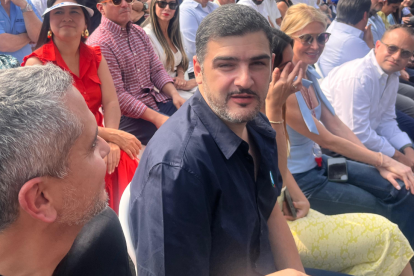 El alcalde Aquiles Álvarez abordó la regulación de vallas publicitarias en Guayaquil.