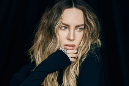 Belinda tiene 35 años.