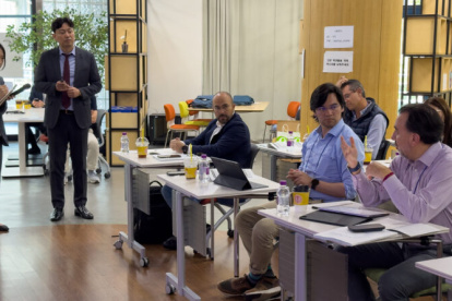 Pabel Muñoz recorrió las instalaciones de la Universidad de Soongsil, en Corea del Sur.
