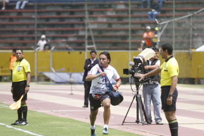 El fisioterapeuta Leandro Simbaña llegó a El Nacional en 1998.