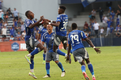Emelec igualó 2-2 ante Delfín