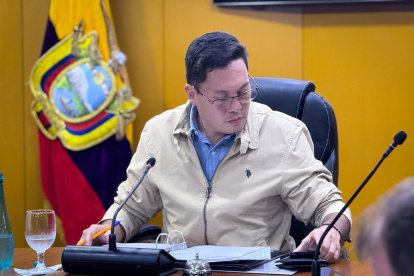 El alcalde de Cuenca, Cristian Zamora, es acusado de presunta infracción electoral.