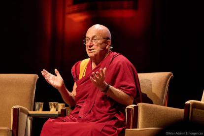 Matthieu Ricard durante una conferencia en Bruselas en octubre del 2024