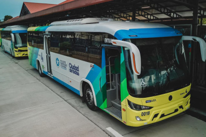 Las nuevas unidades parten desde la Estación del Batallón del Suburbio.