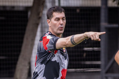 Ismael Rescalvo hará su debut en el banquillo torero ante Libertad.