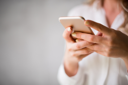 Un celular intervenido puede mostrar fallas inesperadas mientras los delincuentes vacían tu cuenta sin que lo sepas.