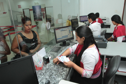 Actualmente, las cooperativas del país están bajo el control de la Superintendencia de Economía Popular y Solidaria (SEPS). A nivel nacional existen cerca de 400