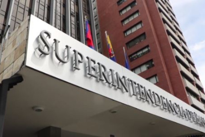 Superintendencia de Bancos alerta de 47 entidades financieras sin autorización.