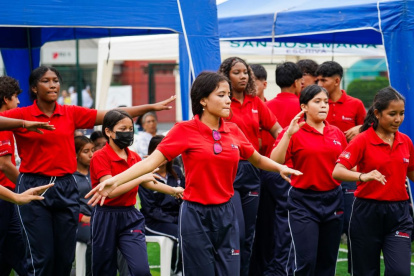 REA atiende a más de 11.500 estudiantes en zonas populares y vulnerables de Guayaquil, a través de 21 instituciones educativas.