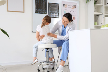 Enfermedad rara sin tratamiento: familias ecuatorianas claman por acceso a medicinas para la hipofosfatemia ligada al cromosoma X