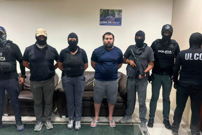 La comunidad de Monterrey, en Montecristi, fue intervenida por fuerzas armadas tras el hallazgo de alias Fito.