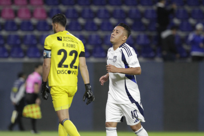 El peruano Christian Cueva potenció el ataque del Bombillo.