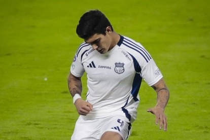 Alfonso Barco, volante peruano de Emelec.