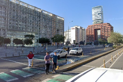 Los exteriores del edificio de la Plataforma Gubernamental, en la av. Amazonas y Villalengua, norte de Quito, será el punto de concentración de la Marcha del OrgulloOfff 2025.