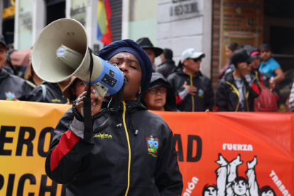 Sindicalistas y docentes demandan la inconstitucionalidad de la Ley de Integridad Pública.