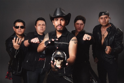 La banda guayaquileña de metal Severo está formada por Byron Alvarado (baterista), Mr. Noise (guitarrista), Pablo Alvarado (vocalista), Richard Manosalvas (guitarrista), Carlos Guillén (bajista).