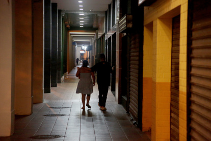 Son nulas las acciones para incentivar el ocio nocturno en Guayaquil. Son pocos los locales de comida que atienden hasta la noche.