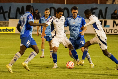 Eléctricos y ambateños empataron en Ambato en partido de la fecha 18 de la LigaPro 2025.